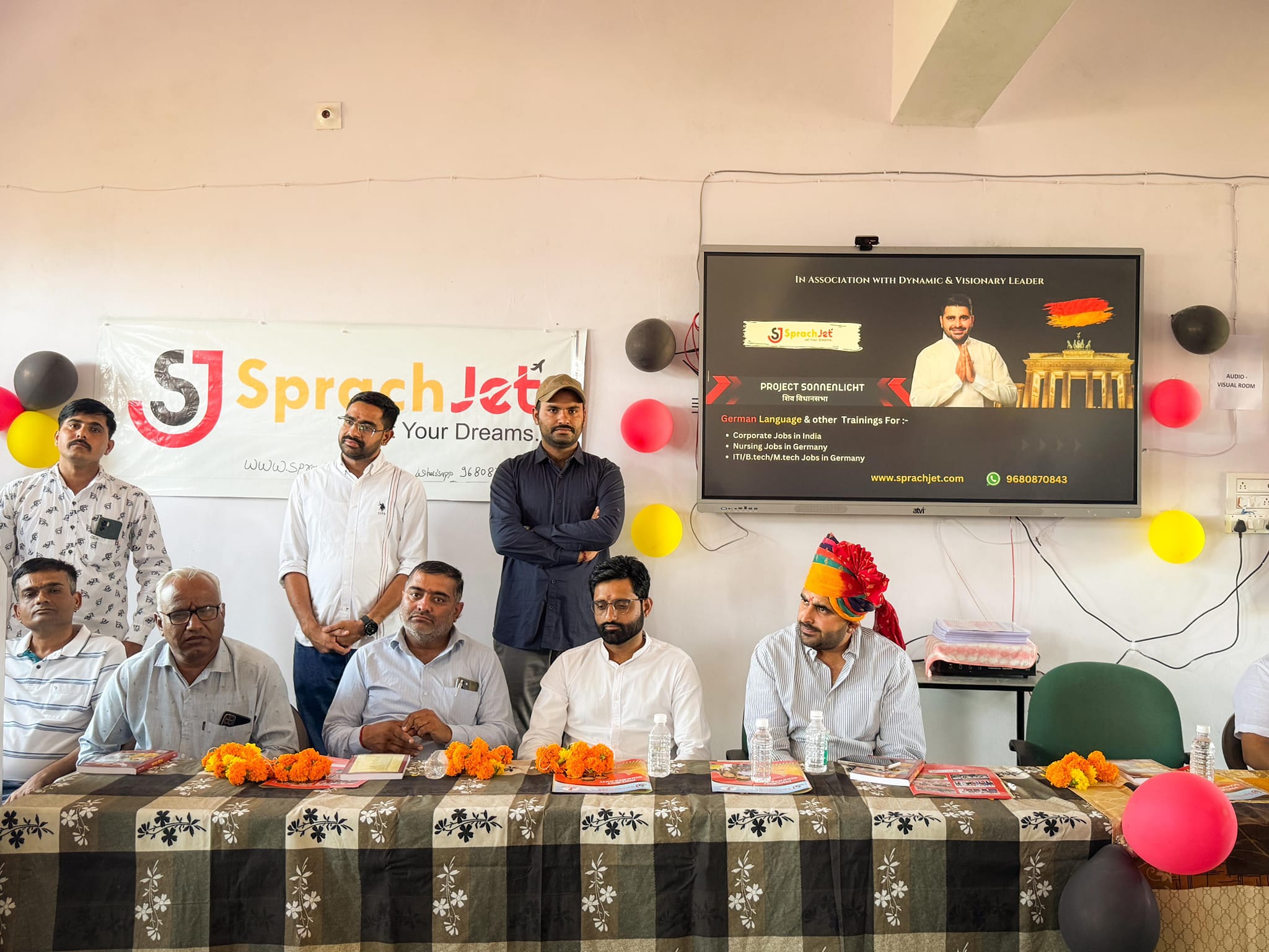 Project Sonnenlicht inauguration event with SprachJet team